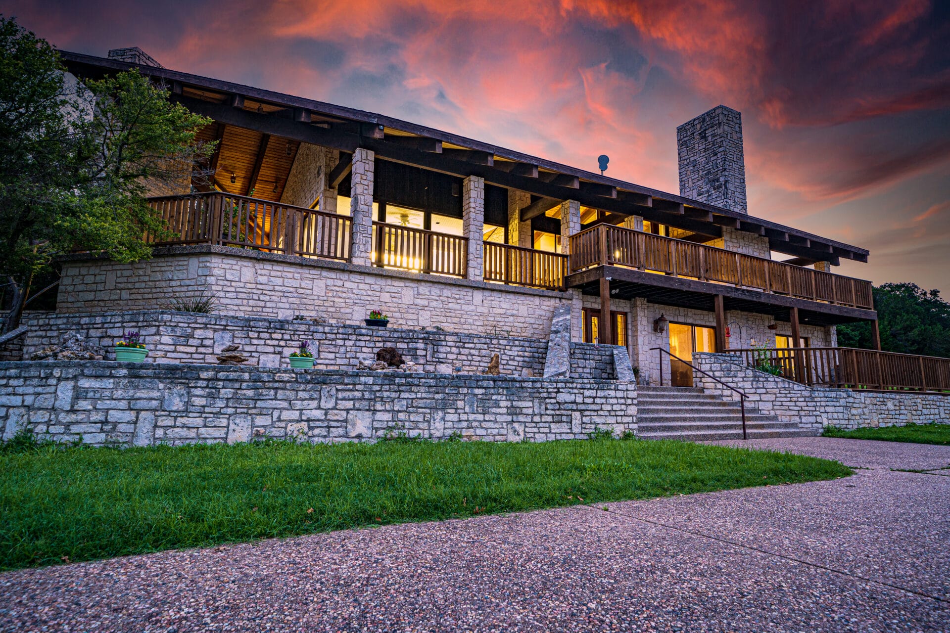 RS66202_DSC05331-by Russ Robinson